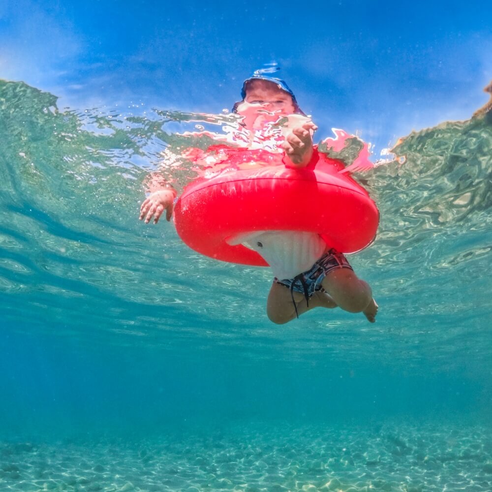 Bouée bébé 3 mois – SWIMTRAINER Classic rouge – Image 6